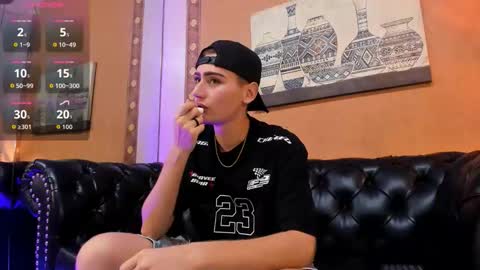 Snapshot of alex_millerss chatting on October 2025 09:59:02 PM ALEX online show from October 2025 09:59:02 PM