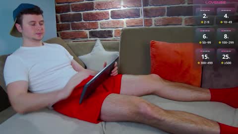 Snapshot of alex_onelove chatting on March 2026 06:40:02 AM Alex online show from March 2026 06:40:02 AM