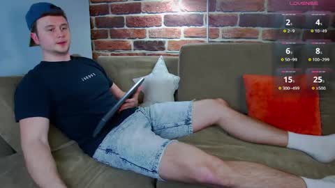 Snapshot of alex_onelove chatting on April 2026 01:41:01 PM Alex online show from April 2026 01:41:01 PM