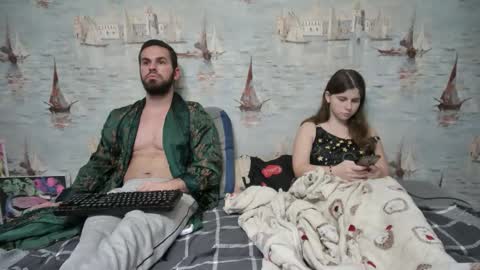 Alex and Sarah online show from October 2025 12:27:01 AM