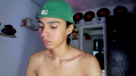 Alex online show from November 2025 04:18:02 PM