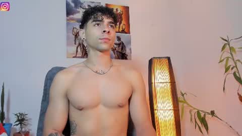 Snapshot of alex_zt7 chatting on June 2026 05:13:02 PM x online show from June 2026 05:13:02 PM