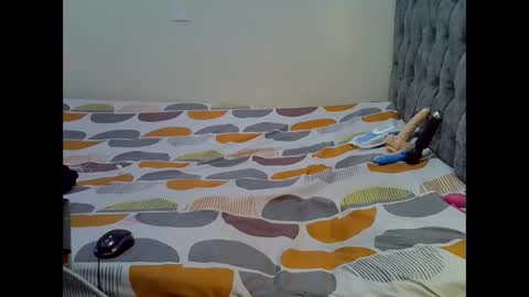 alexa_3909 online show from April 2026 10:32:01 PM