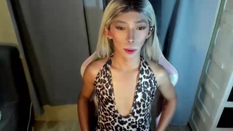 Snapshot of alexa_chi chatting on May 2026 05:12:01 AM Alexa online show from May 2026 05:12:01 AM