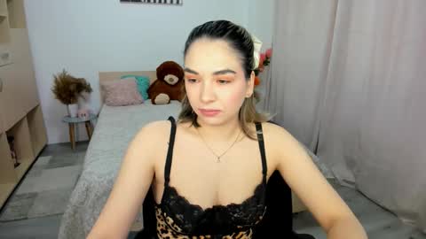 Snapshot of alexa_dolly chatting on March 2026 05:44:01 AM Alexa online show from March 2026 05:44:01 AM