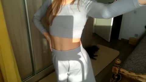alexa_dreaam online show from October 2025 06:58:02 AM