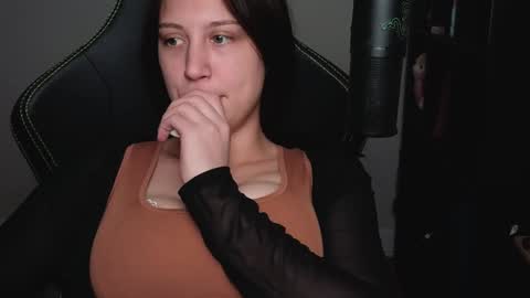 Snapshot of alexa_dream chatting on December 2024 09:04:02 PM dont be afraid to click social media link its  working  just click on that  online show from December 2024 09:04:02 PM