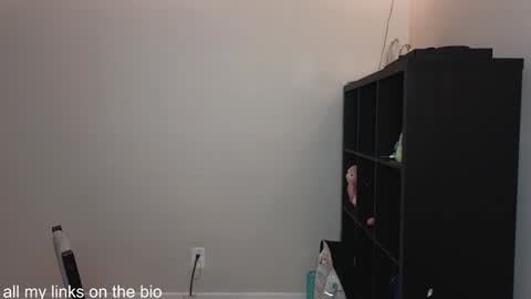 Snapshot of alexa_dream chatting on December 2024 01:53:01 AM dont be afraid to click social media link its  working  just click on that  online show from December 2024 01:53:01 AM