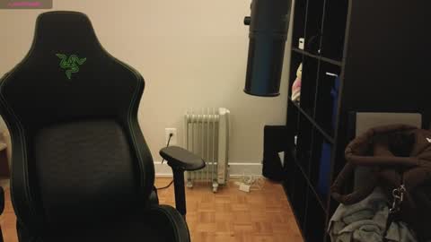 Snapshot of alexa_dream chatting on January 2025 02:41:01 AM dont be afraid to click social media link its  working  just click on that  online show from January 2025 02:41:01 AM