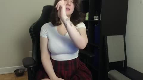 Snapshot of alexa_dream chatting on January 2025 12:50:01 AM dont be afraid to click social media link its  working  just click on that  online show from January 2025 12:50:01 AM