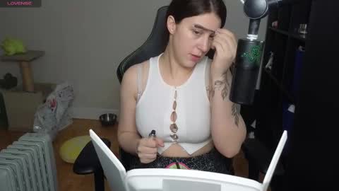 Snapshot of alexa_dream chatting on February 2025 12:25:01 AM dont be afraid to click social media link its  working  just click on that  online show from February 2025 12:25:01 AM