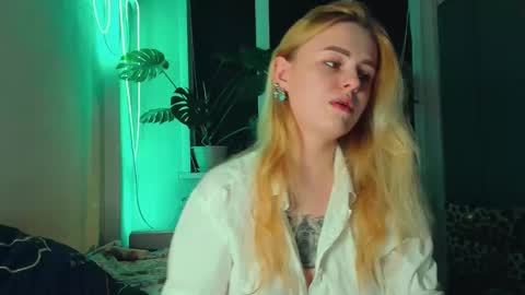 alexa_pirs online show from March 2025 10:38:02 PM