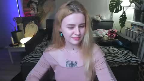 Snapshot of alexa_pirs chatting on April 2026 05:42:02 PM alexa_pirs online show from April 2026 05:42:02 PM