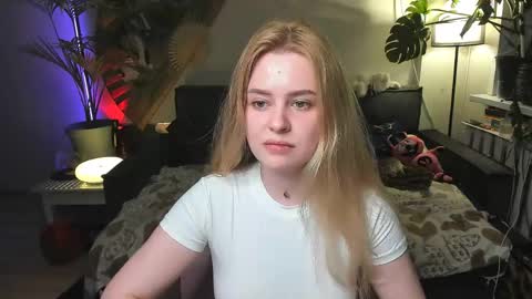 Snapshot of alexa_pirs chatting on May 2026 08:29:01 PM alexa_pirs online show from May 2026 08:29:01 PM
