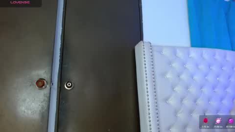   online show from November 2025 03:30:02 PM