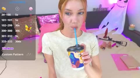 Snapshot of alexa_stoun chatting on October 2025 02:18:02 PM Alexa online show from October 2025 02:18:02 PM