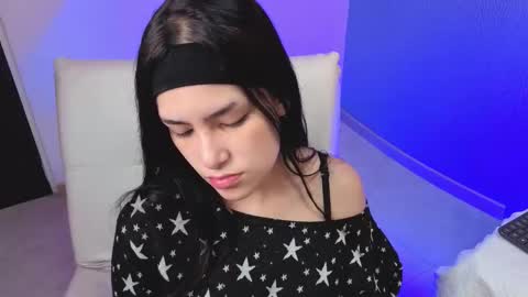 Alexa Thaylor online show from December 2025 02:58:02 PM