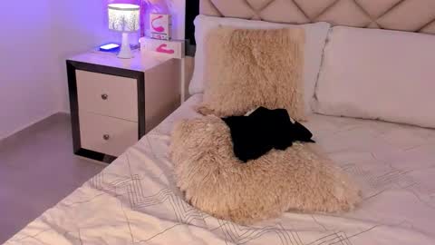 alexa_tobar online show from January 2026 09:19:01 PM