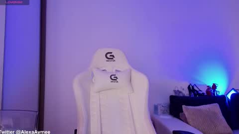 Alexa online show from October 2025 09:37:01 PM