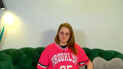 Snapshot of alexaavery chatting on May 2026 10:36:01 AM AlexaAvery online show from May 2026 10:36:01 AM