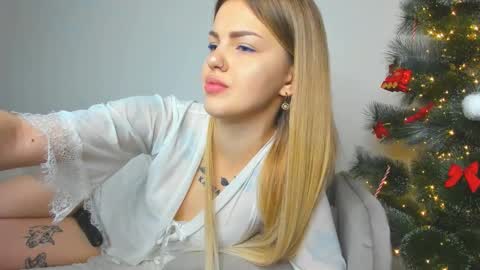 alexafiligrannova online show from December 2025 09:33:01 PM