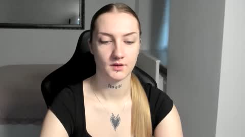 Alexa online show from November 2025 11:42:02 AM