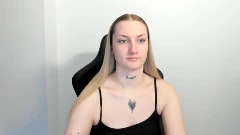Snapshot of alexafragile chatting on May 2026 11:39:02 AM Alexa online show from May 2026 11:39:02 AM