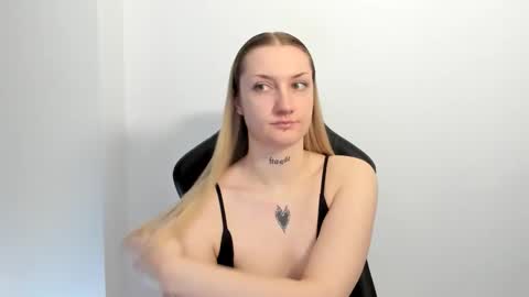Snapshot of alexafragile chatting on May 2026 12:11:02 PM Alexa online show from May 2026 12:11:02 PM