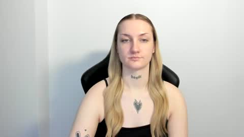 Snapshot of alexafragile chatting on June 2026 01:26:02 PM Alexa online show from June 2026 01:26:02 PM