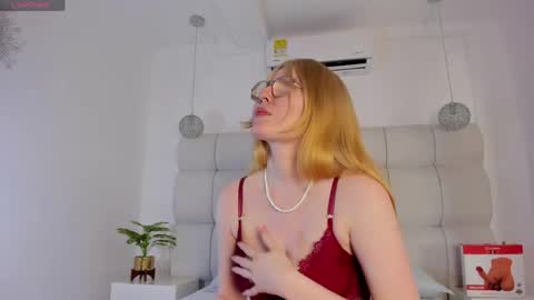 Snapshot of alexahandler chatting on April 2026 08:03:02 PM Alexa Handler online show from April 2026 08:03:02 PM