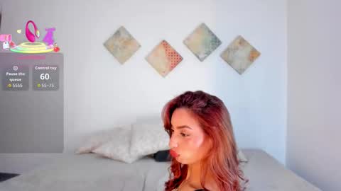 Alexandra Castillo online show from November 2025 05:17:02 AM