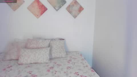 Alexandra Castillo online show from December 2025 06:00:01 AM