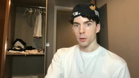 Snapshot of alexander0_ chatting on March 2026 11:47:02 AM Alexander online show from March 2026 11:47:02 AM