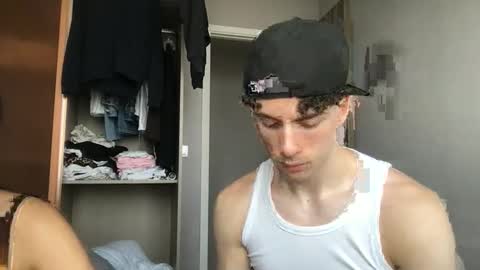 Snapshot of alexander0_ chatting on April 2026 09:01:01 AM Alexander online show from April 2026 09:01:01 AM