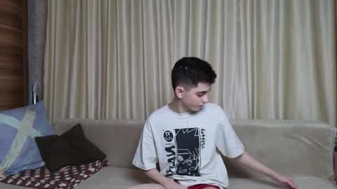 Snapshot of alexander_18_xxl chatting on April 2026 05:13:02 PM Alexander online show from April 2026 05:13:02 PM