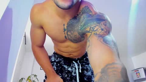 Snapshot of alexander_collin_ chatting on January 2025 03:46:01 PM Alex Collin online show from January 2025 03:46:01 PM