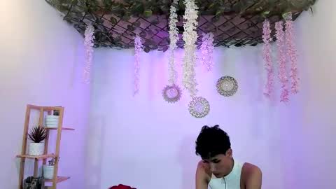 chicos hot online show from March 2026 01:43:02 AM