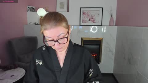 Alexandra online show from February 2025 05:05:02 PM