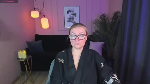 Alexandra online show from February 2025 02:05:01 PM