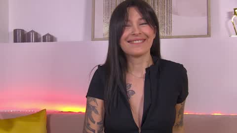 Snapshot of alexandrabloom chatting on January 2025 10:33:01 PM AlexandraBloom online show from January 2025 10:33:01 PM