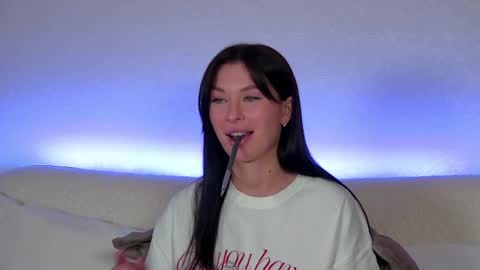 Snapshot of alexandrabloom chatting on March 2025 05:21:02 AM AlexandraBloom online show from March 2025 05:21:02 AM