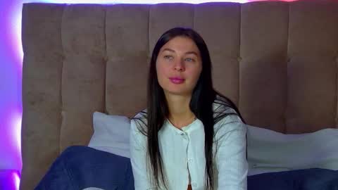 Snapshot of alexandrabloom chatting on September 2025 06:33:02 PM AlexandraBloom online show from September 2025 06:33:02 PM