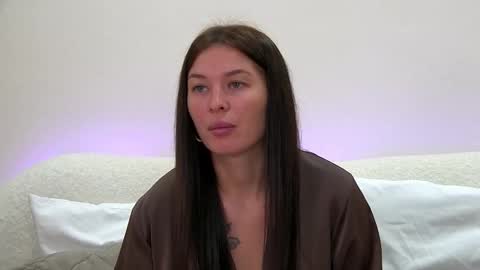 Snapshot of alexandrabloom chatting on October 2025 07:02:01 PM AlexandraBloom online show from October 2025 07:02:01 PM