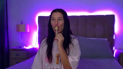 Snapshot of alexandrabloom chatting on November 2025 07:02:02 PM AlexandraBloom online show from November 2025 07:02:02 PM