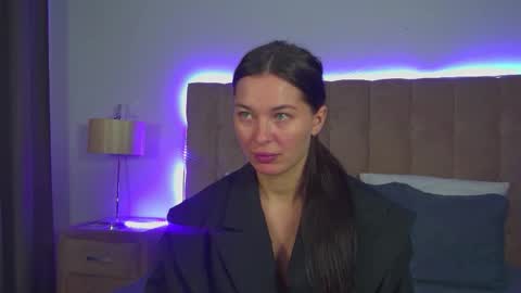 Snapshot of alexandrabloom chatting on November 2025 06:12:01 PM AlexandraBloom online show from November 2025 06:12:01 PM