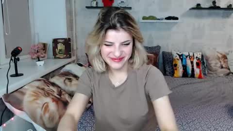 Snapshot of alexandraermes chatting on June 2026 10:12:01 PM AlexandraErmes online show from June 2026 10:12:01 PM