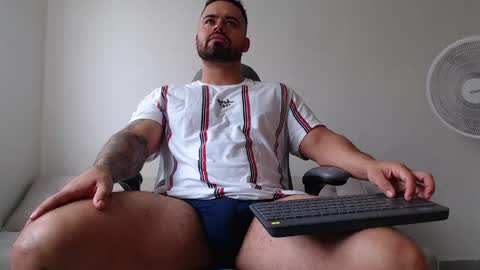 Snapshot of alexandro_king chatting on November 2025 01:33:02 PM ALEX online show from November 2025 01:33:02 PM