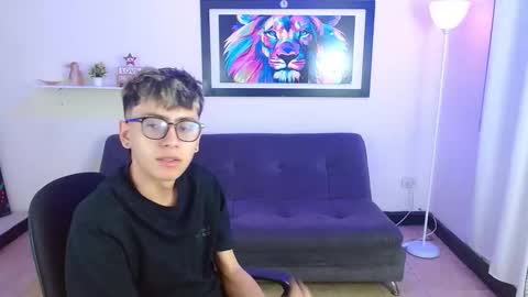Snapshot of alexcum_18 chatting on March 2026 01:39:01 PM alex online show from March 2026 01:39:01 PM