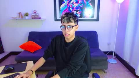Snapshot of alexcum_18 chatting on March 2026 01:33:02 PM alex online show from March 2026 01:33:02 PM