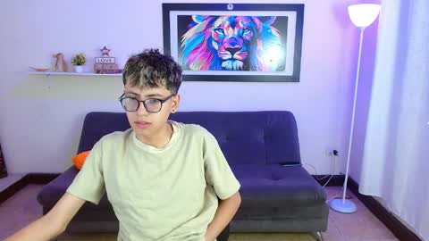 Snapshot of alexcum_18 chatting on March 2026 01:33:01 PM alex online show from March 2026 01:33:01 PM